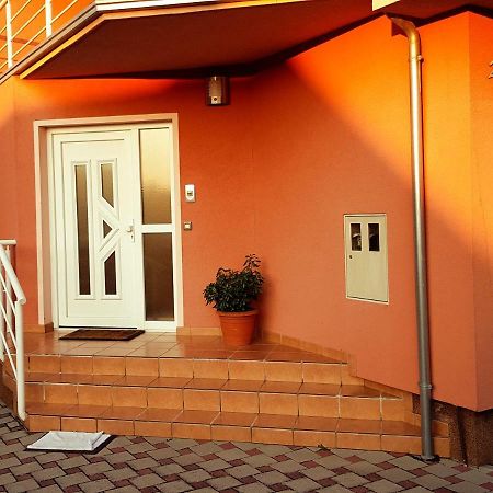 Apartment Dominik Osijek Exterior photo
