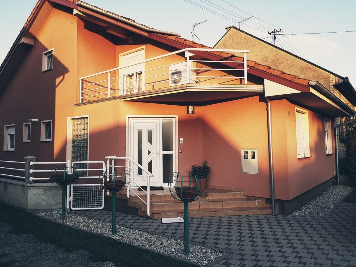 Apartment Dominik Osijek Exterior photo